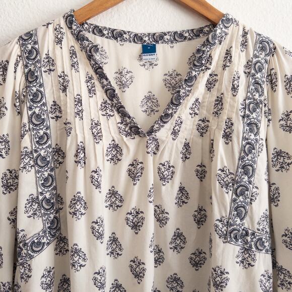 Old Navy Bohemian Floral Peasant Blouse Medium - Picture 4 of 7
